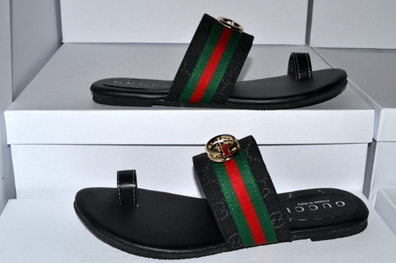 Gucci Slippers Woman--148